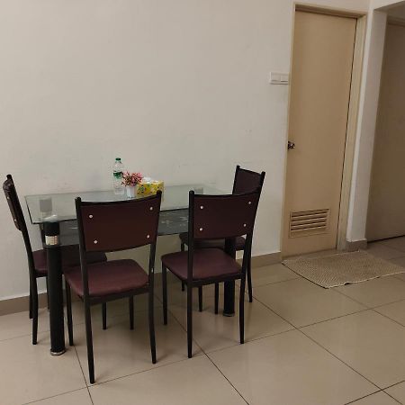 2 Rooms Homestay Deviana Wakaf Che Yeh Kota Bharu Exterior foto