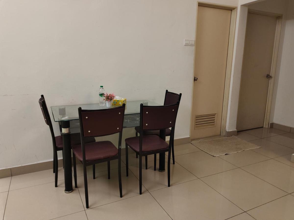 2 Rooms Homestay Deviana Wakaf Che Yeh Kota Bharu Exterior foto